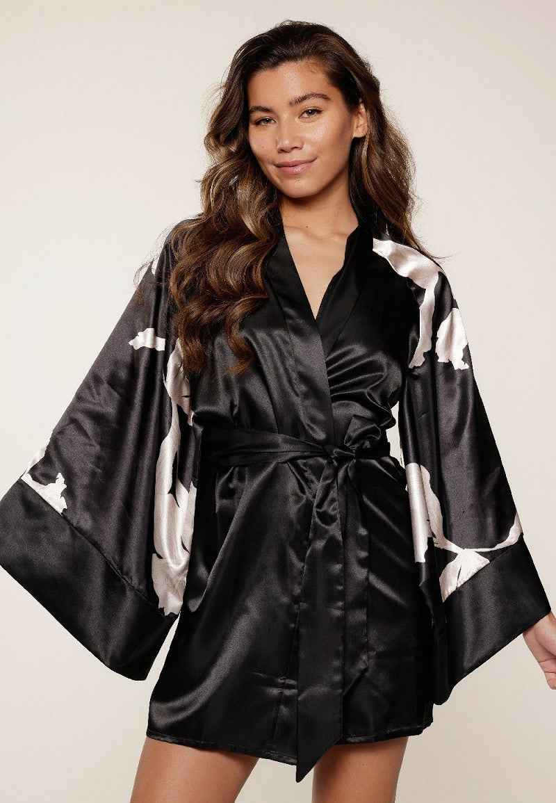 Kimono Lingadore Exclusives Musta kukkakuviolla