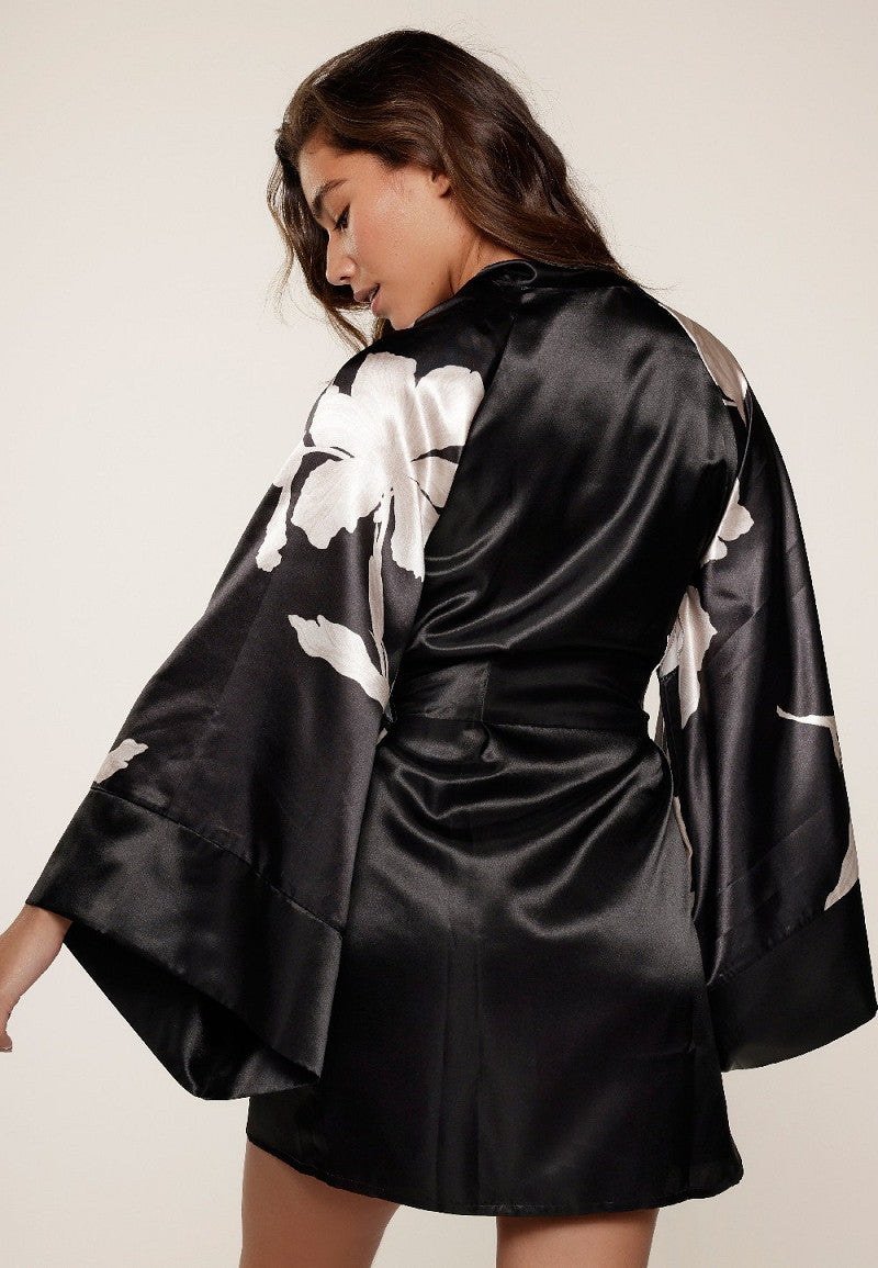 Kimono Lingadore Exclusives Musta kukkakuviolla