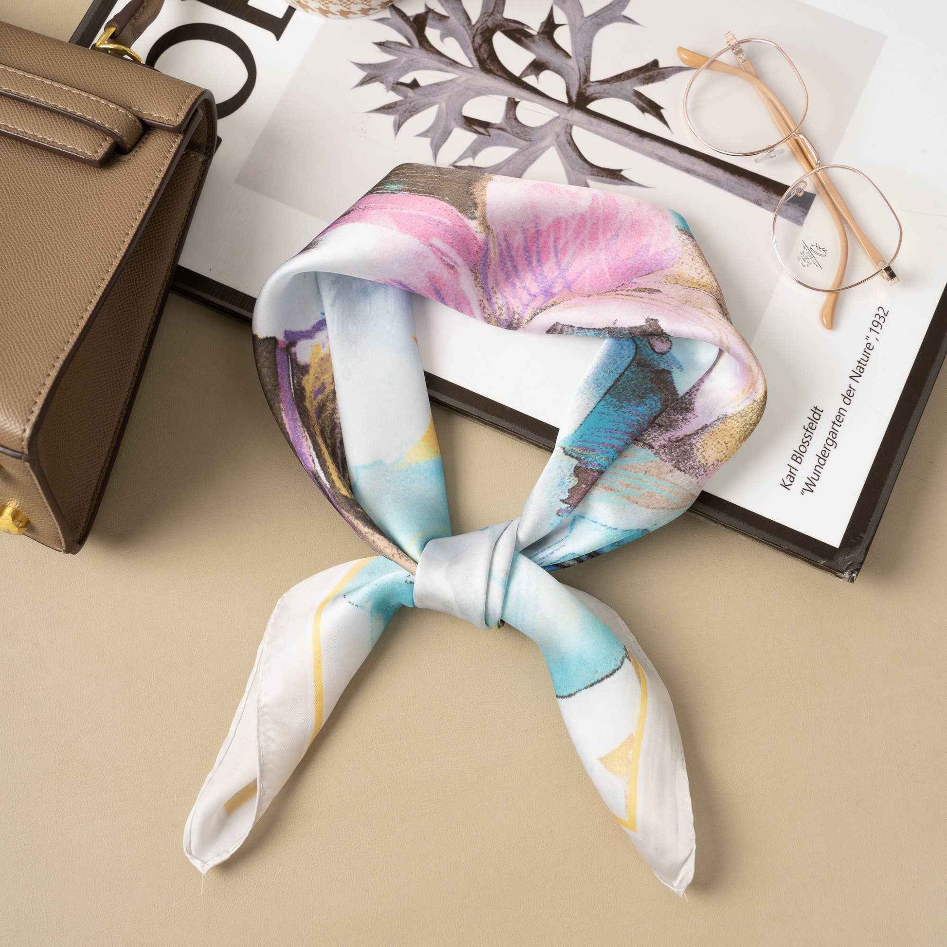 Naisten huivi artistic floral pattern