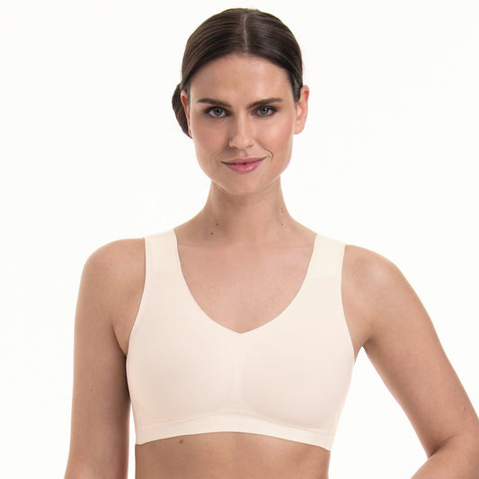 Anita Essential Bralette kaaritueton ja Saumaton rintaliivi